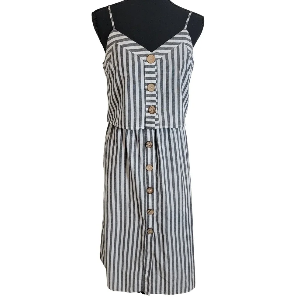 Haute Monde Gray Cream Striped Button Front Midi Set Small Resort Vacation Beach